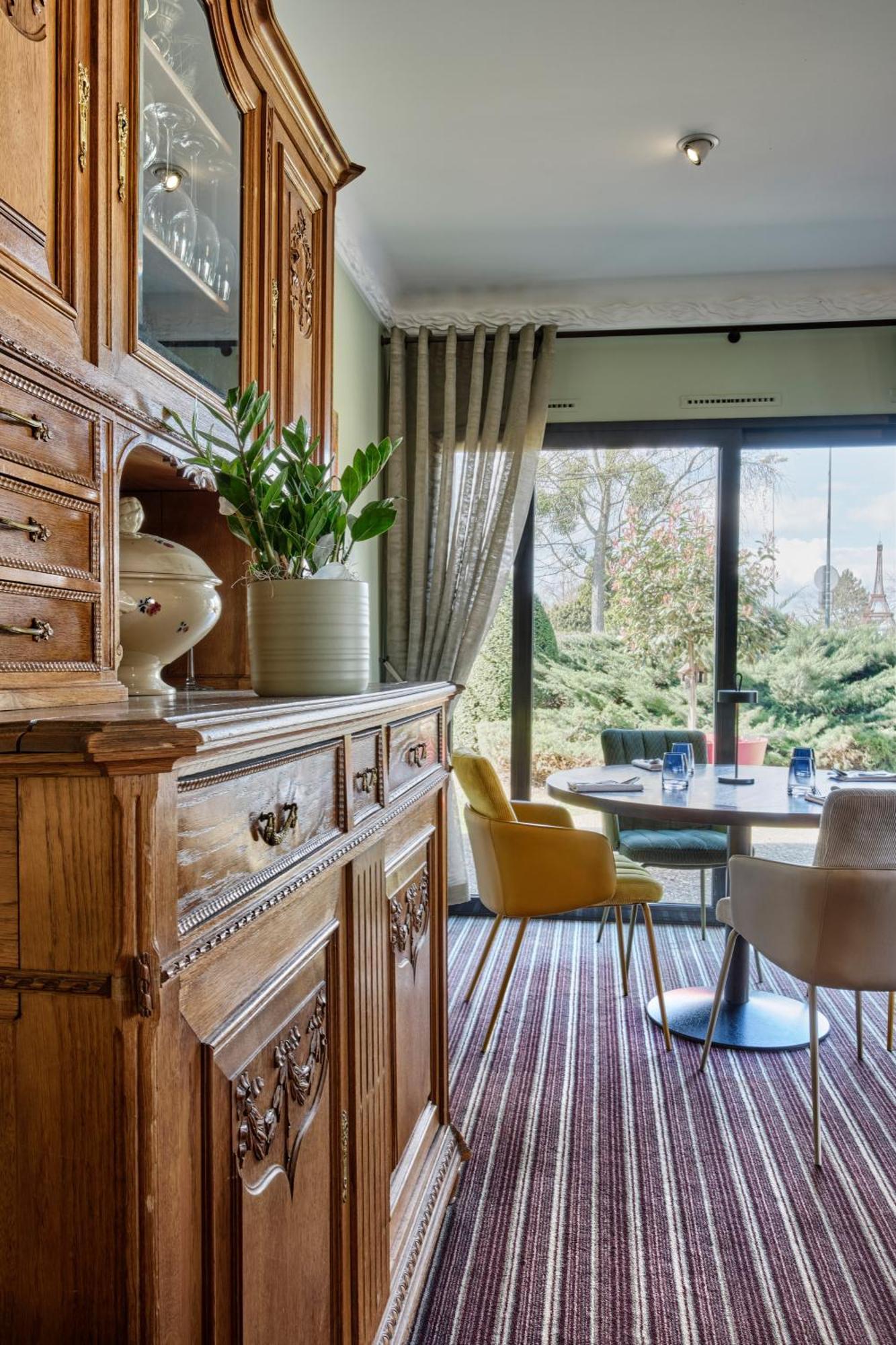 Hotel Restaurant Crystal إرستين المظهر الخارجي الصورة